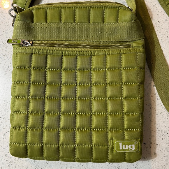 Lug Skipper Quilted Crossbody Bag Green Zipper Closure 1 Front Zip Pocket - Picture 2 of 5